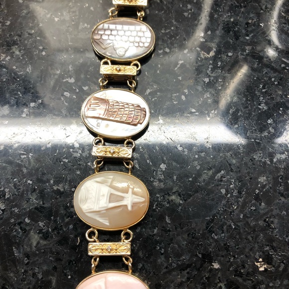 Vintage 14k solid Gold Seven Architectural Wonders Cameo Bracelet.πππ€© - Picture 6 of 12